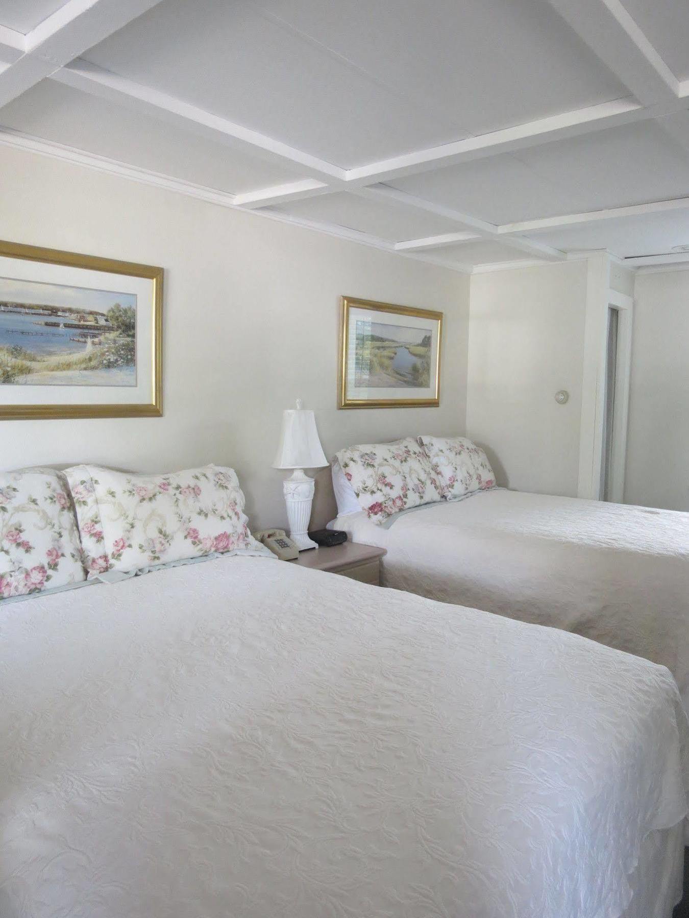 Shoreway Acres Inn ファルマス エクステリア 写真